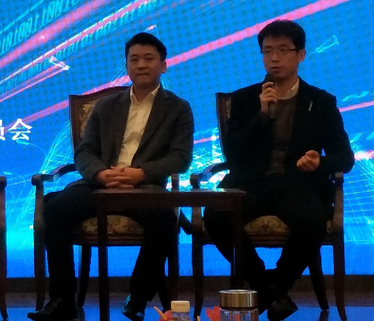 正在上传... 正在上传...