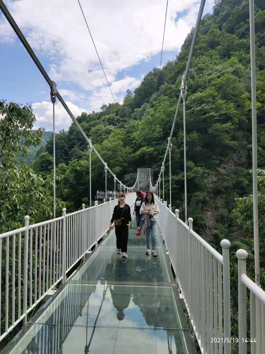 正在上传...