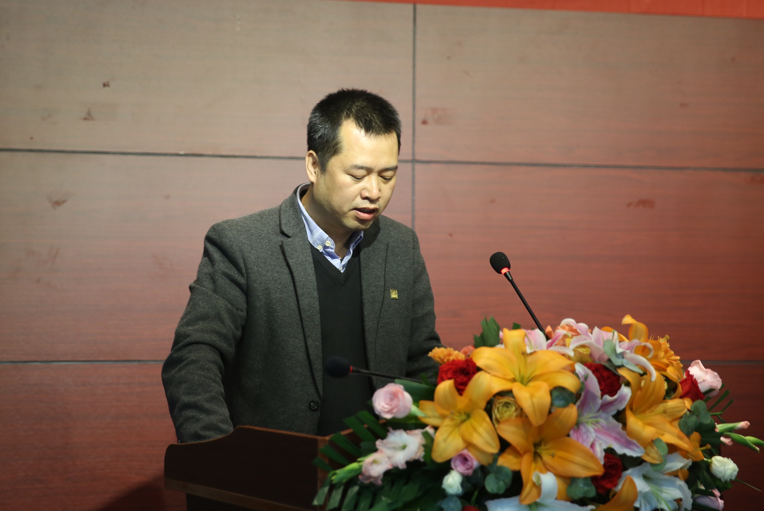 正在上传... 正在上传...