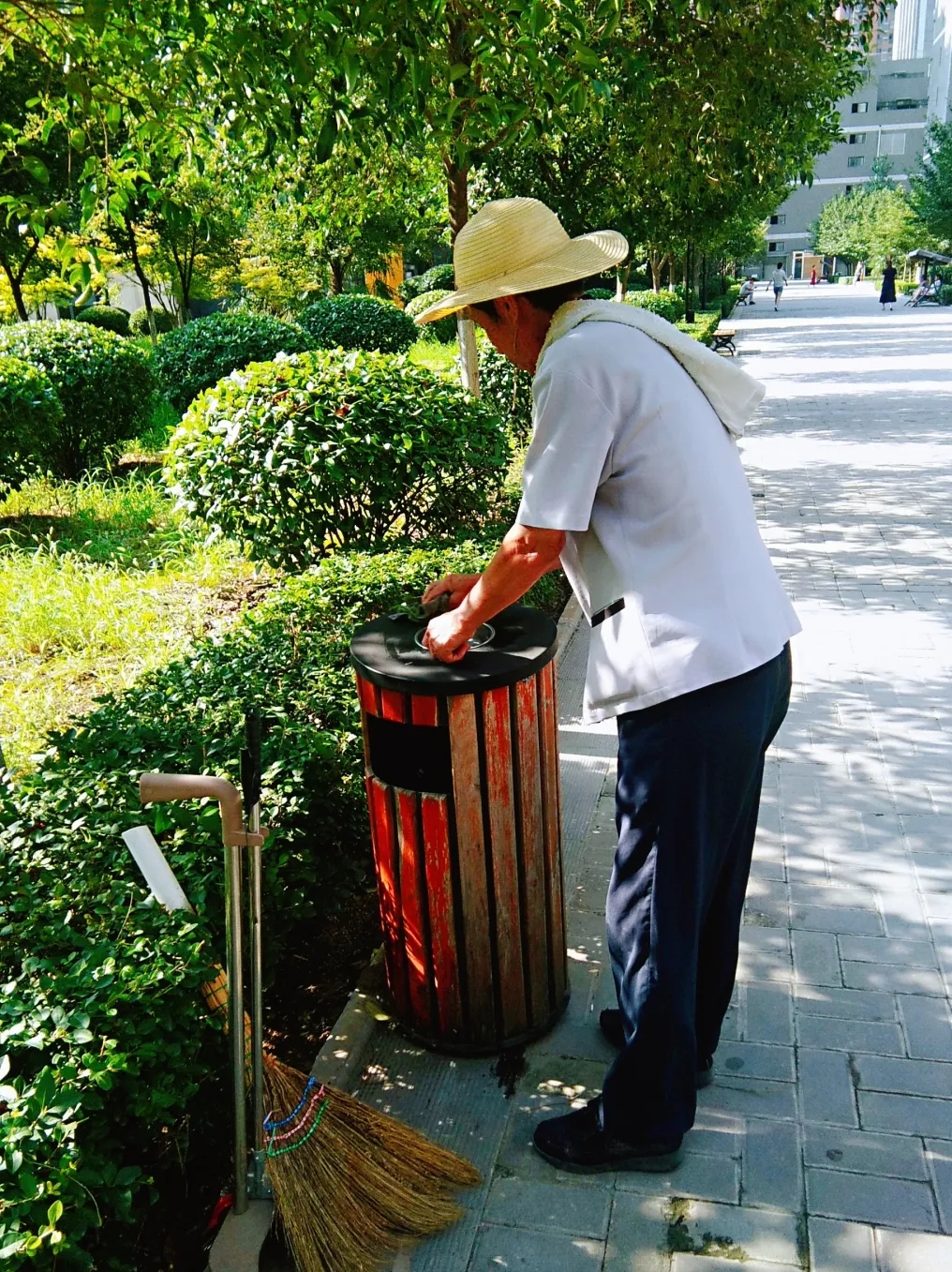 正在上传... 10.jpg